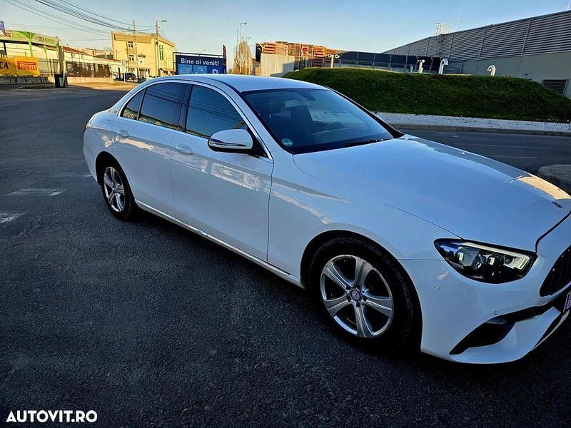 Second-hand Mercedes E220 194 CP (142 kW) 2019 Culoarealb Berlinǎ