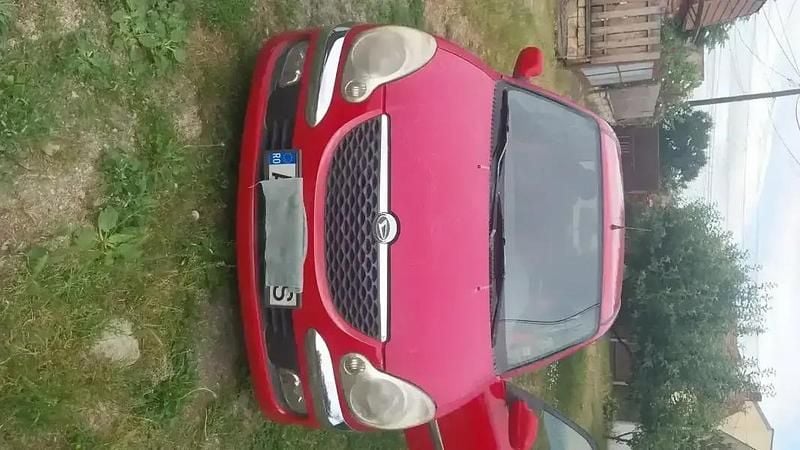 Utilizat 2003 Daihatsu Sirion Hatchback | 600 EUR - Imagine 1/4