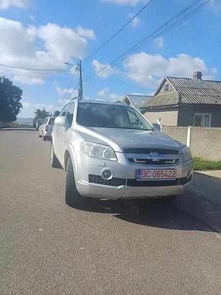 Utilizat 2005 Chevrolet Captiva SUV | 6.000 EUR - Imagine 1/4