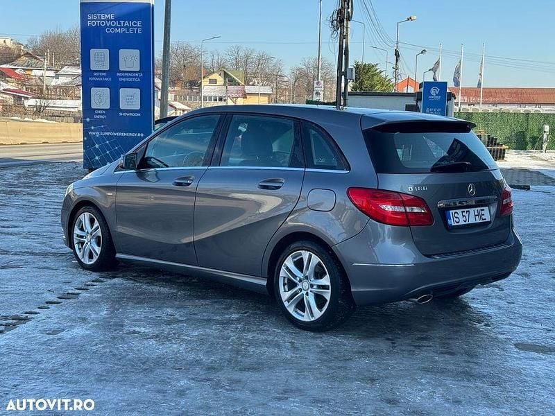 Second-hand Mercedes B180 122 CP (89 kW) 2012 Culoaregri Monovolum