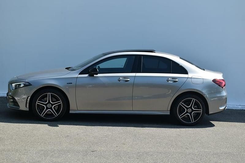 Second-hand Mercedes A250 160 CP (117 kW) 2020 Gri inchisnormal