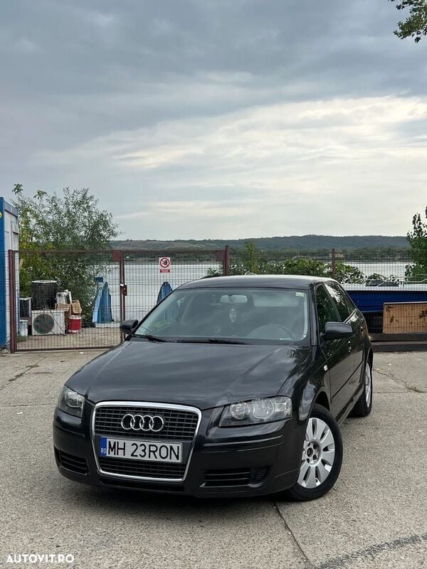 Gri Utilizat 2007 Audi A3 Sportback Attraction Hatchback | 3.450 EUR - Imagine 1/4