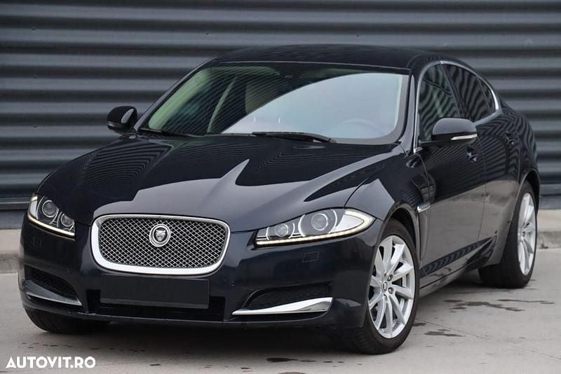 Culoarenegru Utilizat 2013 Jaguar XF Berlinǎ | 9.200 EUR (Preț bun) - Imagine 1/4