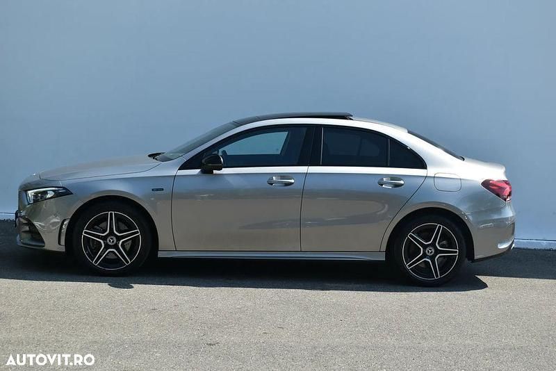 Second-hand Mercedes A250 218 CP (160 kW) 2020 Culoarebej Berlinǎ