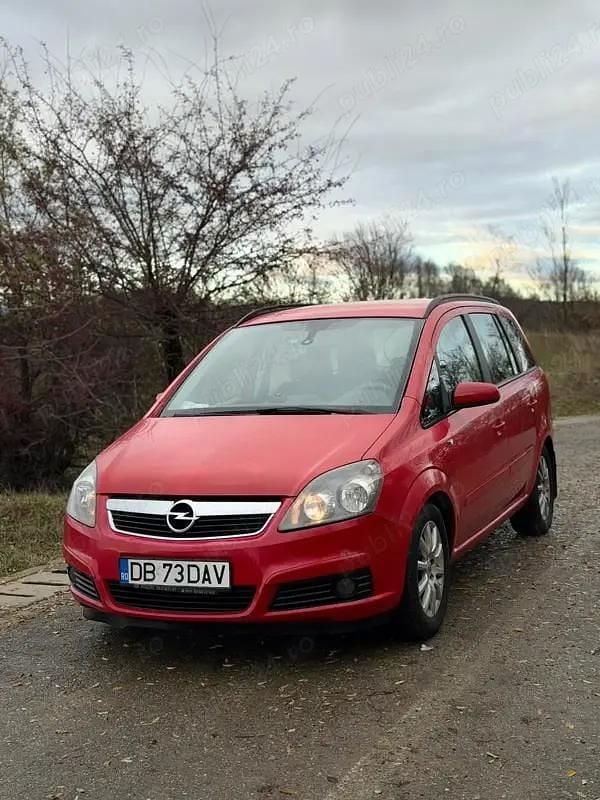 Rosu Utilizat 2005 Opel Zafira Monovolum | 1.800 EUR (Preț OK) - Imagine 1/4