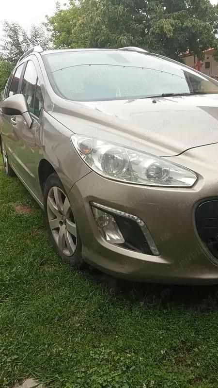 Utilizat 2011 Peugeot 308 Break | 1.900 EUR (Preț bun) - Imagine 1/4