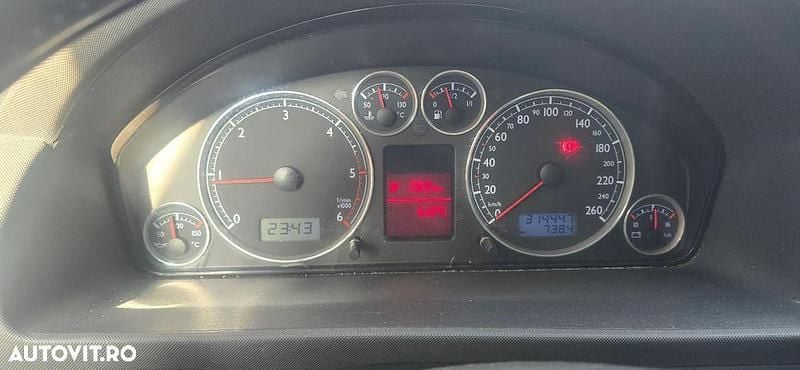 Second-hand VW Sharan Comfortline 115 CP (84 kW) 2006 Culoaregri Monovolum