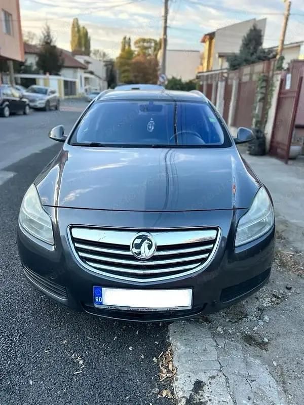 Utilizat 2009 Opel Insignia Break | 2.500 EUR (Preț bun) - Imagine 1/4
