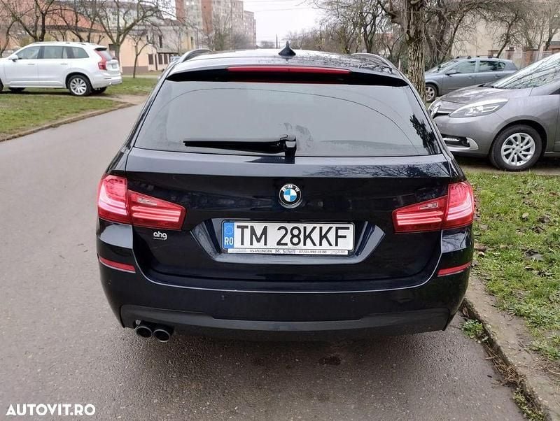 Second-hand BMW 520 Luxury Line 190 CP (139 kW) 2014 Culoarealbastru Break