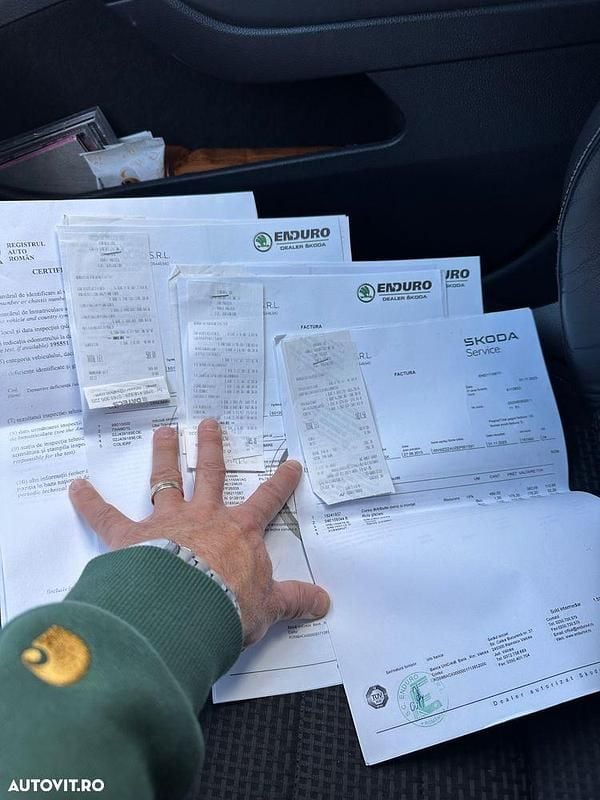 Second-hand VW Golf VII Highline 122 CP (89 kW) 2014 Culoarenegru Hatchback