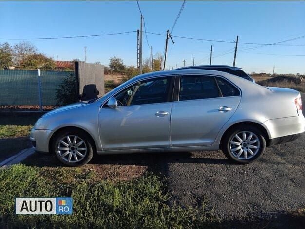 Second-hand VW Jetta 101 CP (74 kW) 2009 Argintiu Berlinǎ