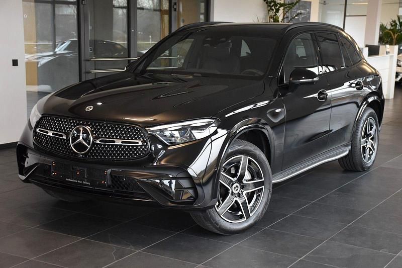 Utilizat 2025 Mercedes GLC300e AMG line | 78.792 EUR (Puțin scump) - Imagine 1/1