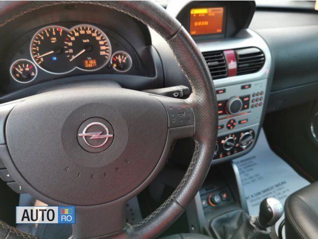 Second-hand Opel Tigra 125 CP (91 kW) 2005 Rosu Cabrio