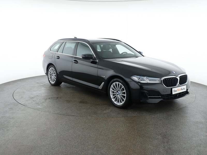 Second-hand BMW 530e 292 CP (214 kW) 2022 Negru  metalic Break