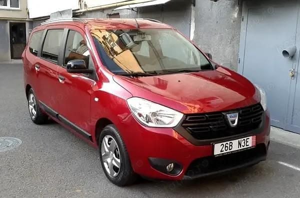 Visiniu Utilizat 2021 Dacia Lodgy Monovolum | 8.950 EUR (Preț bun) - Imagine 1/4