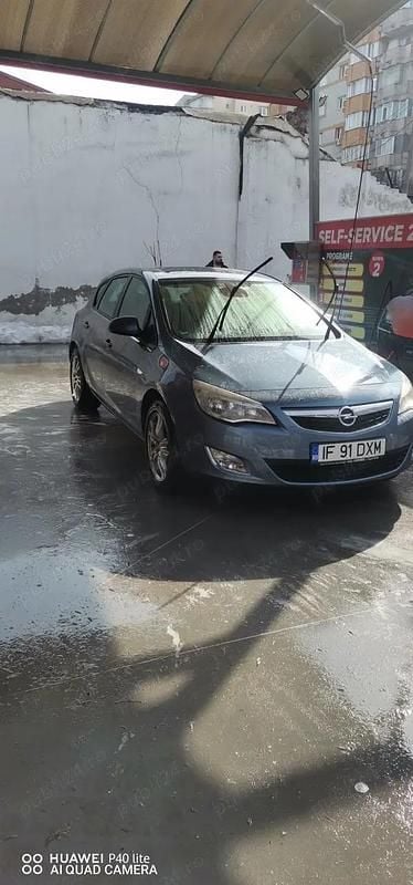 Second-hand Opel Astra 160 CP (117 kW) 2011 Hatchback