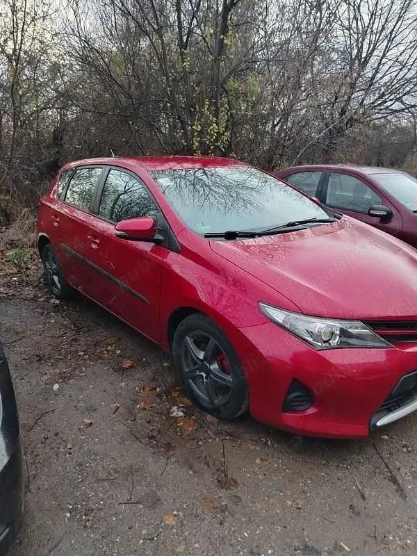 Second-hand Toyota Auris 125 CP (91 kW) 2013 Hatchback