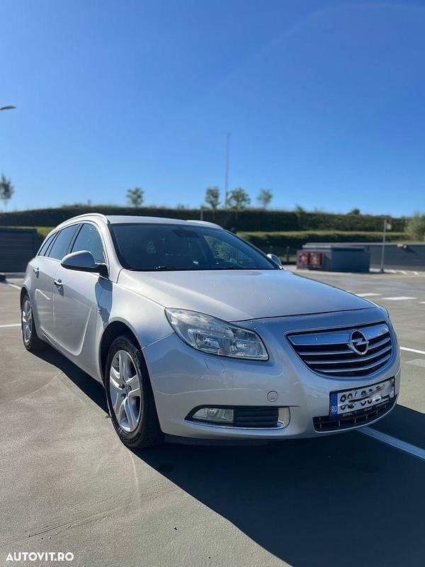 Culoaregri Utilizat 2011 Opel Insignia Break | 3.100 EUR (Preț bun) - Imagine 1/4