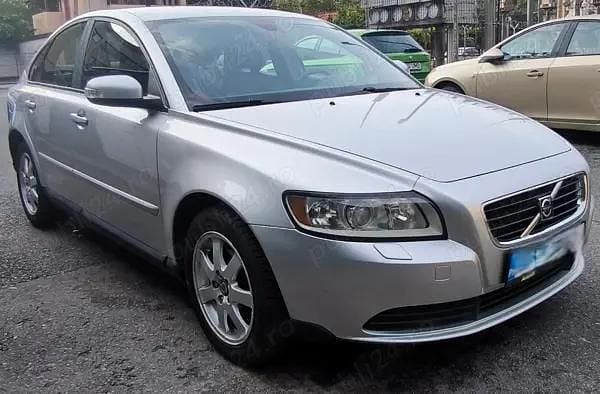 Argintiu Utilizat 2008 Volvo S40 Berlinǎ | 4.000 EUR - Imagine 1/4
