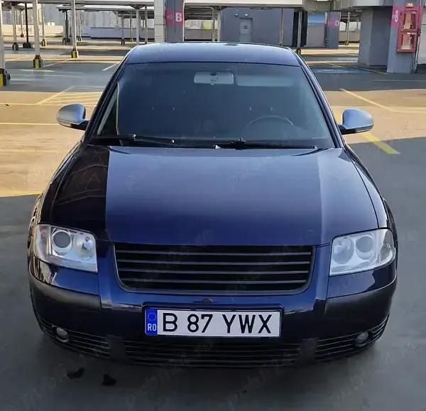Albastru Utilizat 2004 VW Passat Berlinǎ | 2.500 EUR (Preț OK) - Imagine 1/4