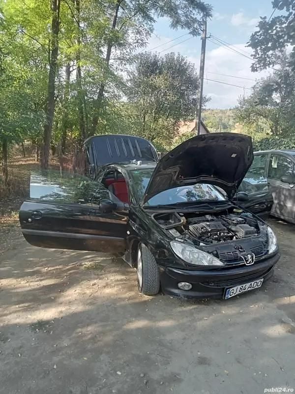 Utilizat 2002 Peugeot 206 | 900 EUR - Imagine 1/4