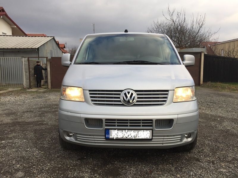 Second-hand VW Caravelle 174 CP (127 kW) 2007 Argint Monovolum