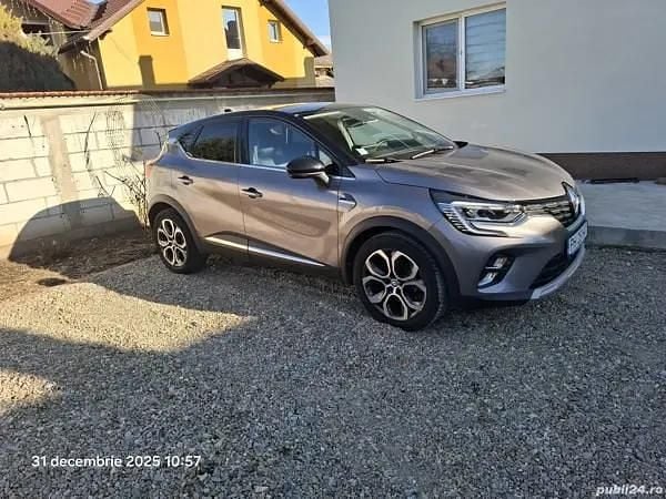 Second-hand Renault Captur 100 CP (73 kW) 2022 Gri SUV