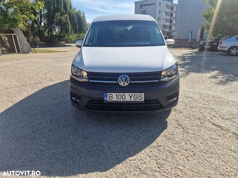 Second-hand VW Caddy 102 CP (75 kW) 2017 Culoarealb Monovolum