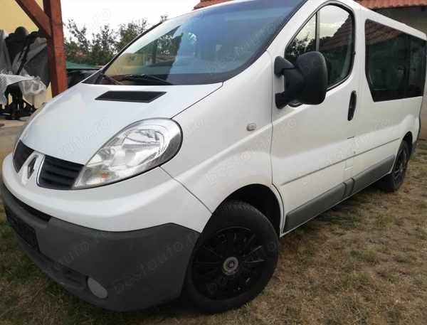 Second-hand Renault Trafic 90 CP (66 kW) 2012 Alb Monovolum