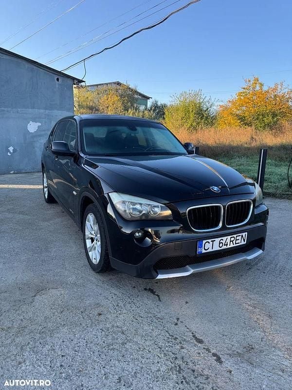 Culoarenegru Utilizat 2012 BMW X1 SUV | 7.900 EUR (Preț OK) - Imagine 1/4