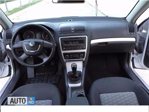 Second-hand Skoda Octavia 105 CP (77 kW) 2011 Gri Hatchback