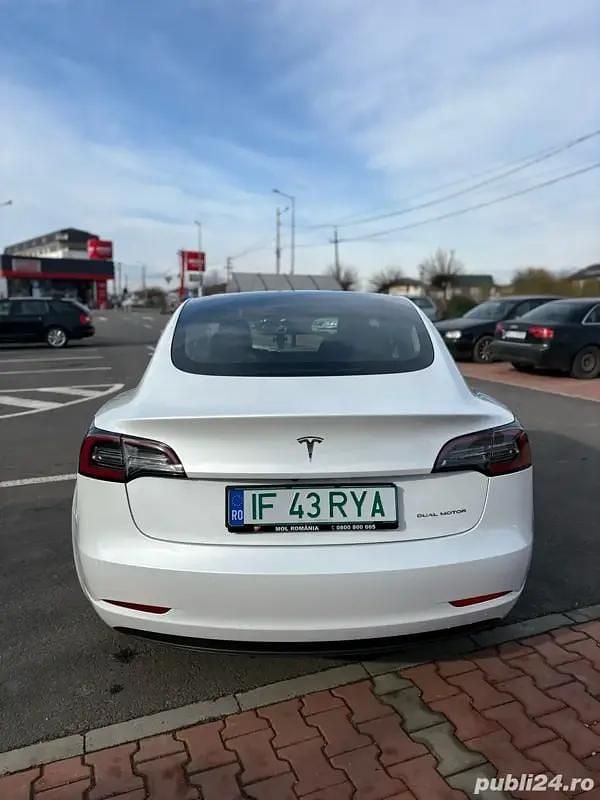 Alb Utilizat 2019 Tesla Model 3 Berlinǎ | 21.500 EUR (Preț OK) - Imagine 1/4