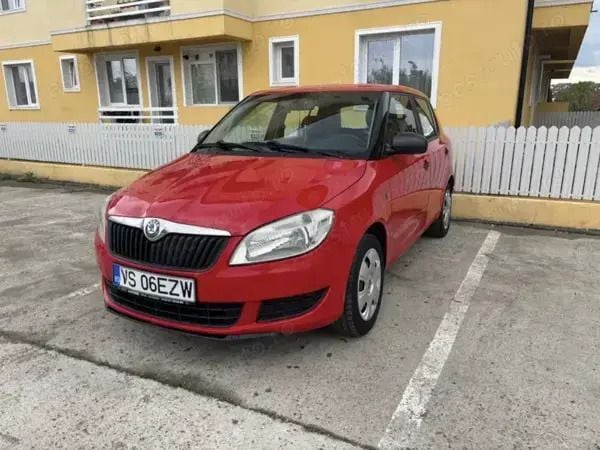 Roșu Utilizat 2012 Skoda Fabia Berlinǎ | 3.499 EUR - Imagine 1/4