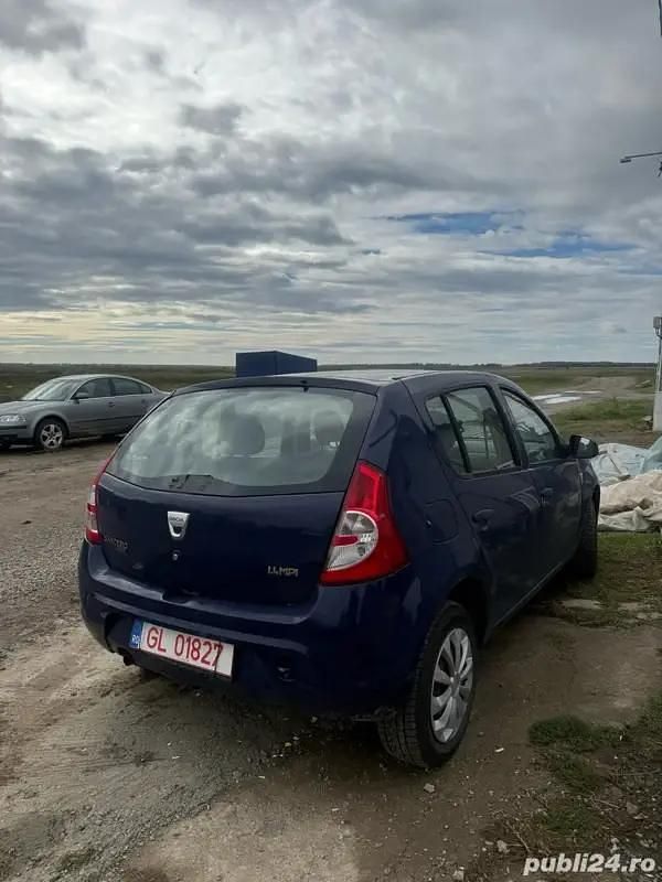Utilizat 2009 Dacia Sandero Hatchback | 1.990 EUR - Imagine 1/4