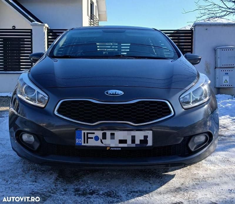 Culoaregri Second-hand 2014 Kia Ceed Best Hatchback | 6.000 EUR (Preț OK) - Imagine 1/4
