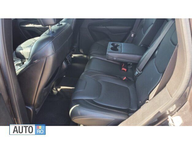 Second-hand Jeep Cherokee 170 CP (125 kW) 2015 Negru SUV