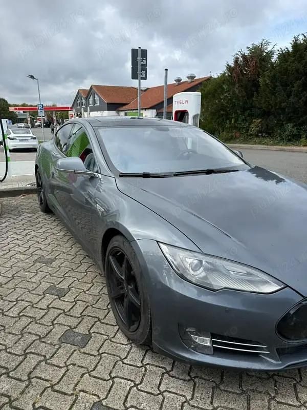 Utilizat 2014 Tesla Model S Berlinǎ | 18.500 EUR - Imagine 1/4
