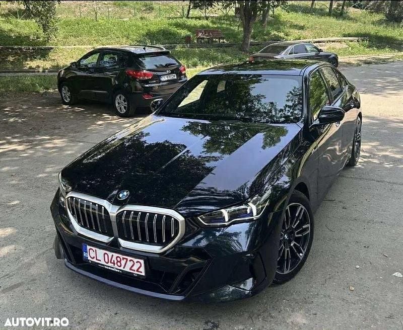 Culoarenegru Utilizat 2024 BMW 520 M Sport Berlinǎ | 53.900 EUR (Preț OK) - Imagine 1/4