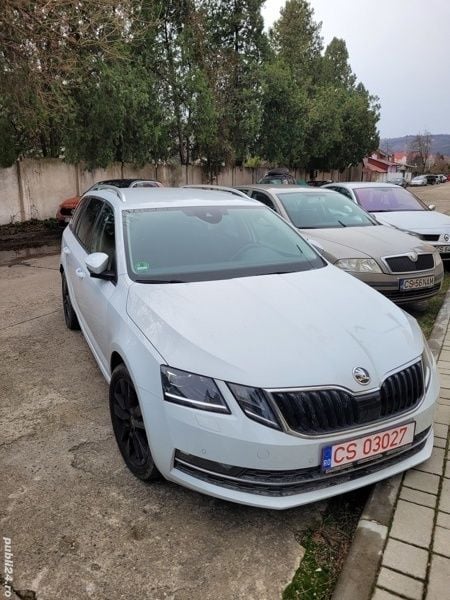 Alb Utilizat 2018 Skoda Octavia Break | 12.000 EUR - Imagine 1/4