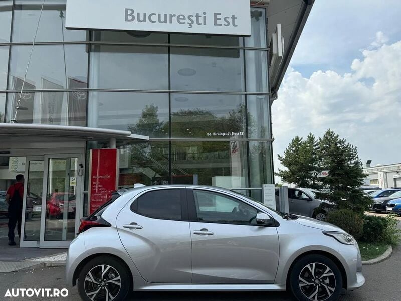 Argint Nouă 2024 Toyota Yaris Hybrid | 22.253 EUR (Preț bun) - Imagine 1/4