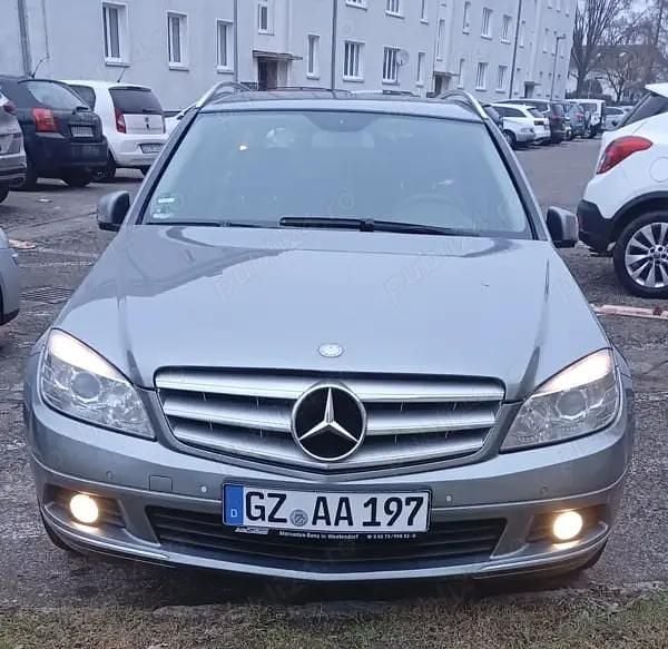 Second-hand Mercedes C200 2009