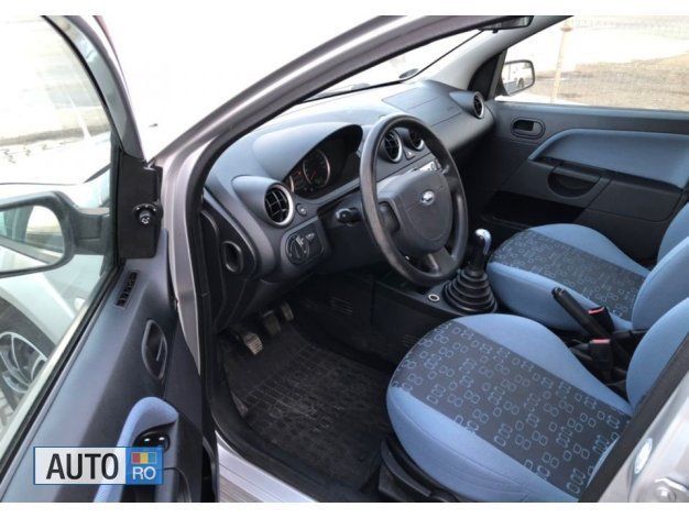 Second-hand Ford Fiesta 2005 Hatchback