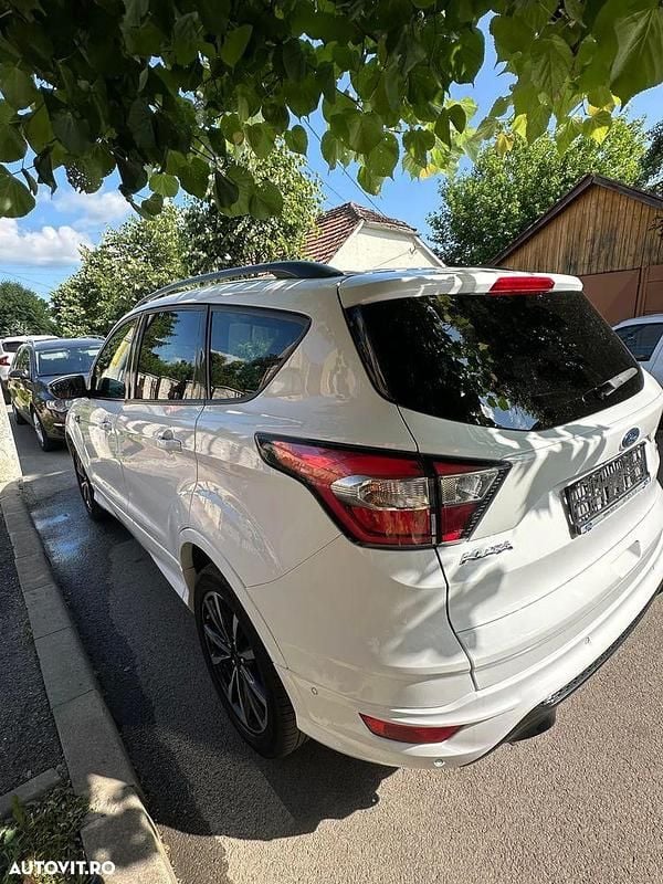 Second-hand Ford Kuga ST-Line 150 CP (110 kW) 2019 Culoarealb SUV