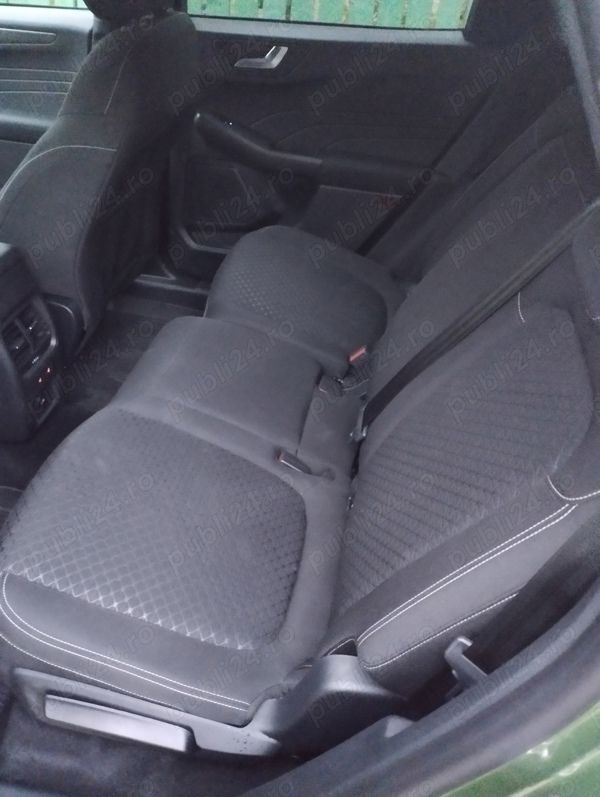 Utilizat 2024 Ford Kuga SUV | 27.000 EUR - Imagine 1/4