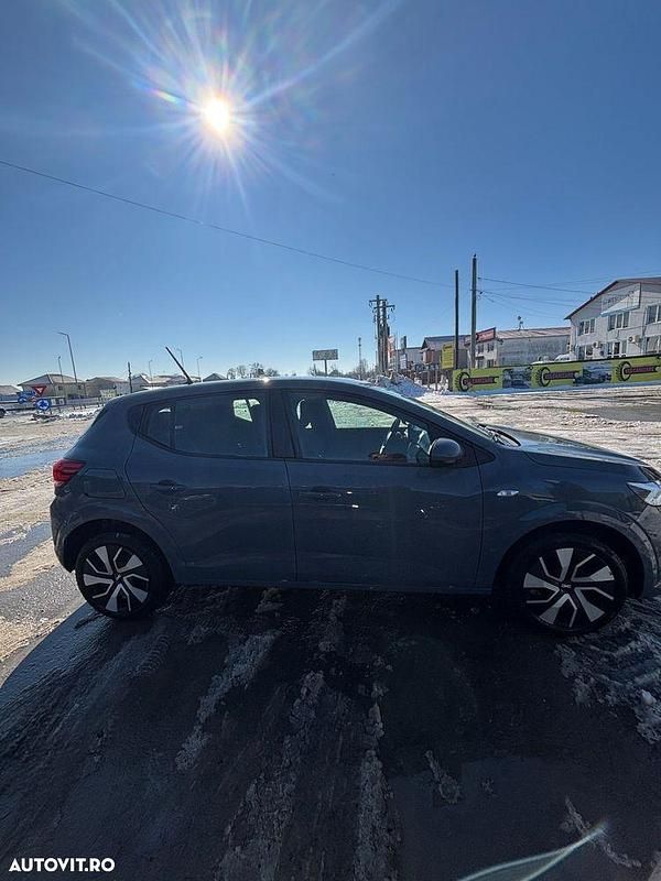 Second-hand Dacia Sandero Expression 90 CP (66 kW) 2025 Culoareverde