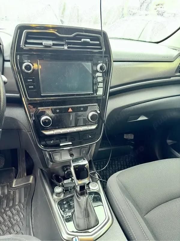 Second-hand Ssangyong (KGM) Tivoli 163 CP (119 kW) 2022 Alb SUV