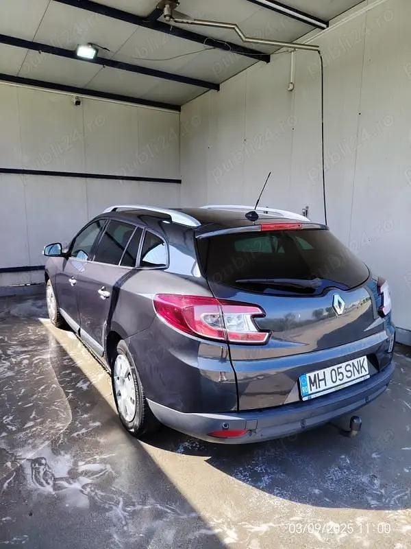 Utilizat 2010 Renault Mégane III Break | 3.650 EUR (Preț OK) - Imagine 1/4