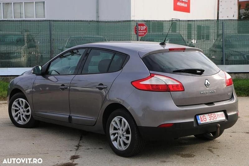 Second-hand Renault Mégane III Initiale Paris 110 CP (80 kW) 2013 Culoaregri Hatchback