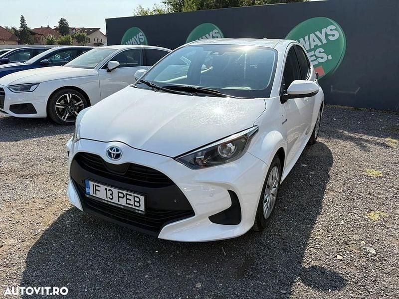 Culoarealb Utilizat 2021 Toyota Yaris Hybrid Style | 12.950 EUR (Preț bun) - Imagine 1/4