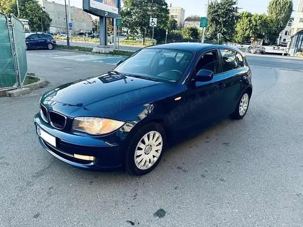 Albastru Utilizat 2009 BMW 118 Hatchback | 3.300 EUR (Preț OK) - Imagine 1/4